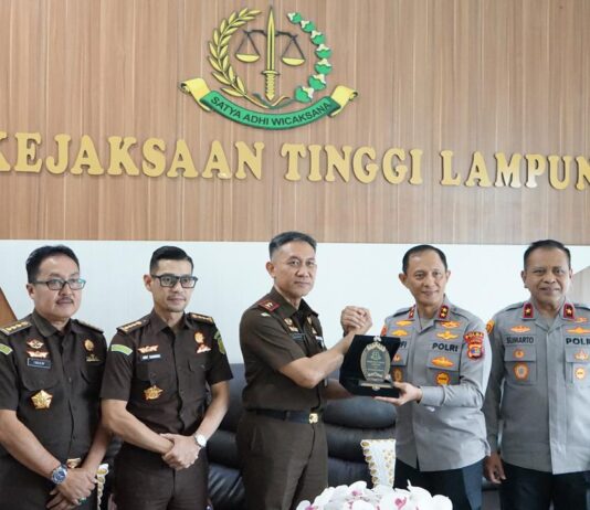 *Perkuat Sinergitas Penegakan Hukum, Kapolda Lampung Silaturahmi ke Kejaksaan Tinggi
