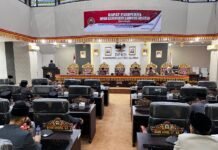 Rapat Paripurna Dewan Lamsel Penyampaian Perubahan APBD KUPA dan PPAS