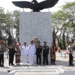 Ketua DPRD dan Bupati Lampung Selatan Hadiri Upacara di TMP Kusuma Bangsa Kalianda