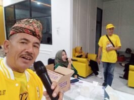 Guru Besar Golkar Lampung Cukur Gundul Usulan Tiga Pasangan juara Satu Fun Game Domino AMPG Golkar Lampung