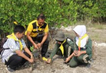 Green Policing di Batu Perahu Krakatoa, Ajak Masyarakat Peduli Lingkungan*