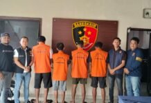 *Jebol Tembok Gudang Pakai Mobil Pikap, Empat Pria di Natar Ditangkap, 21 Ban Disita*